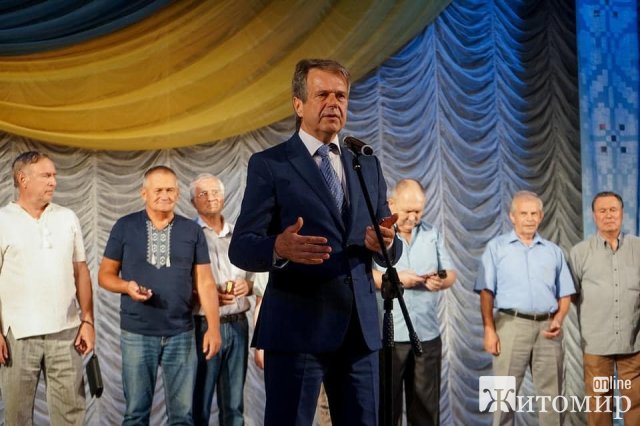У житомирському драмтеатрі вручили обласні відзнаки. ФОТО