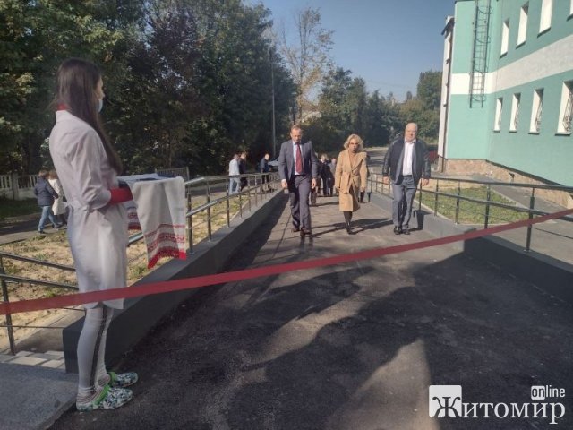 У коростенській лікарні відкрили реконструйоване приймальне відділення за 17 млн грн. ФОТО