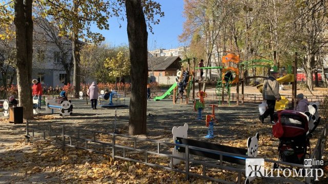 У Житомирі завершили реконструкцію скверу біля пам