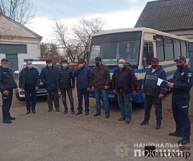 У Житомирській області поліція роз’яснювала перевізникам особливості роботи в умовах карантину. ФОТО