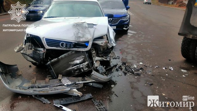 На Жуйка в Житомирі зіштовхнулись КрАЗ, AUDI та Renault. ФОТО