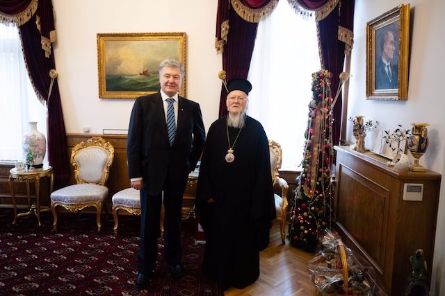Порошенко обговорив із Вселенським Патріархом подальший розвиток ПЦУ, Його Всесвятість передав благословіння українському народу Порошенко обговорив із Вселенським Патріархом подальший розвиток ПЦУ, Його Всесвятість передав благословіння українському народу