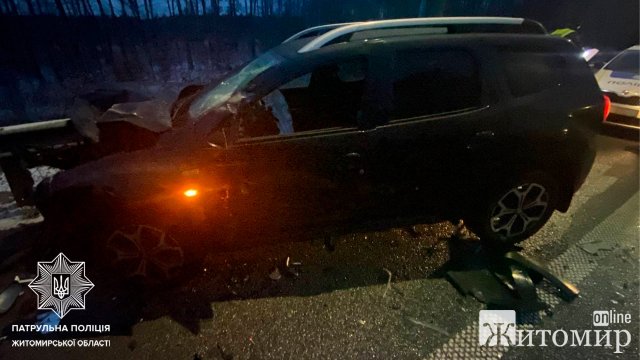 На трасі в Житомирській області MAN розвертався та не пропустив Renault. ФОТО