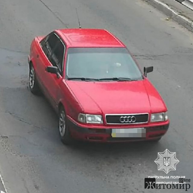 На трасі в Житомирській області патрульні зупинили авто-двійника ФОТО