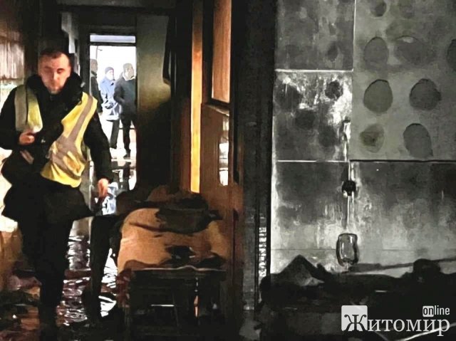 Як вибухнув кисневий балон у лікарні: за померлим від COVID-19 запалили свічку. ФОТО