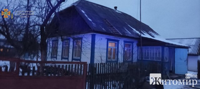 На Малинщині у двох селах горіли будівлі. ФОТО