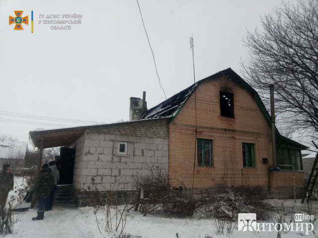 У двоповерховому будинку в Коростишівському районі рятувальники виявили тіло 55-річного чоловіка. ФОТО