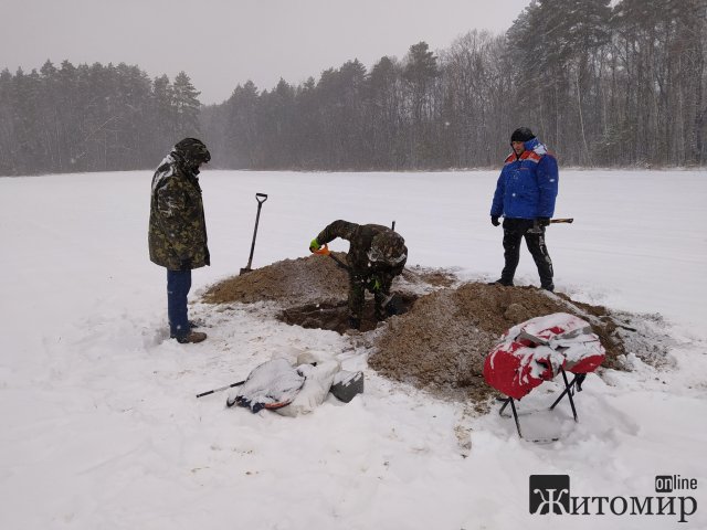Пошуківці знайшли рештки солдата, який загинув у 1941 році при прориві німецьких військ через Новоград-Волинський. ФОТО