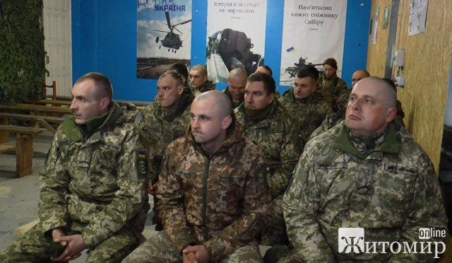 Голова Житомирської облради відвідав на сході 30-у окрему механізовану бригаду. ФОТО