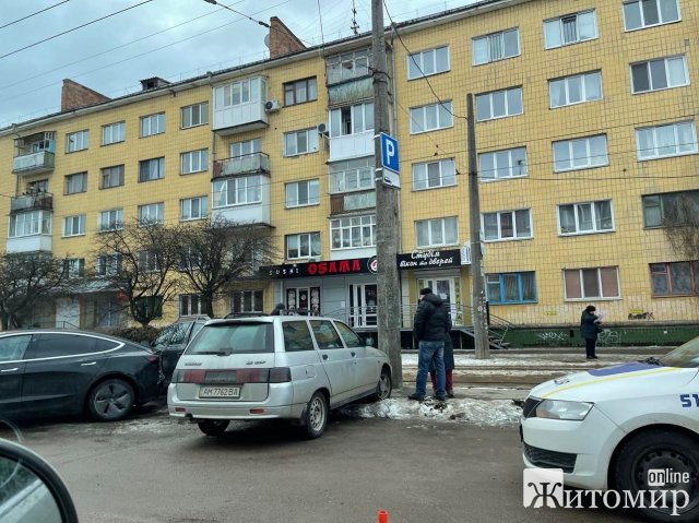 ДТП у Житомирі за участі автомобіля Tesla. ФОТО
