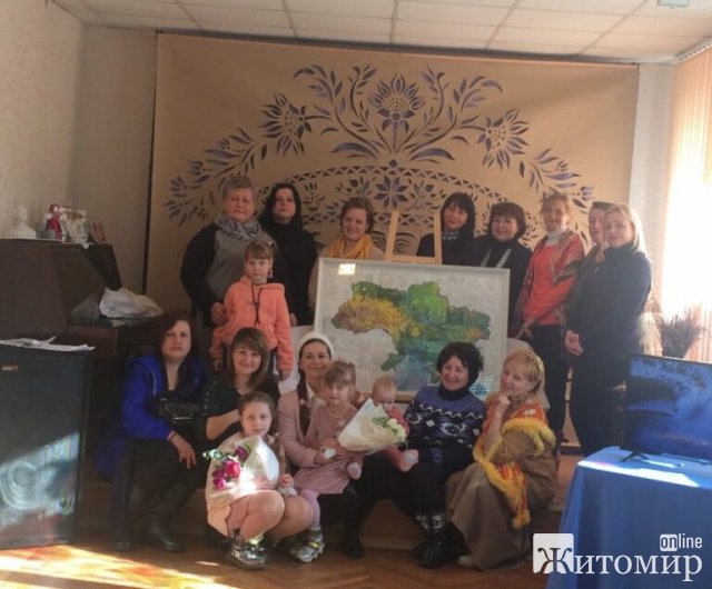 Жителів Житомирської області запрошують на презентацію вишивальної мапи України. ФОТО