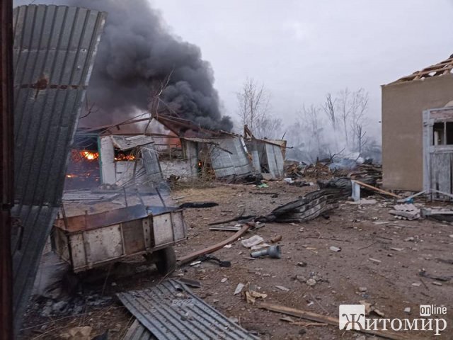Окупанти завдали ракетного удару по адмінбудівлям на Житомирщині. ФОТО