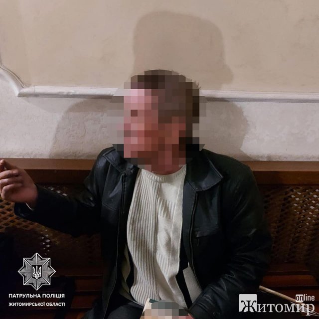  У Житомирі патрульні нагадали вимоги комендантської години та показали фото порушників