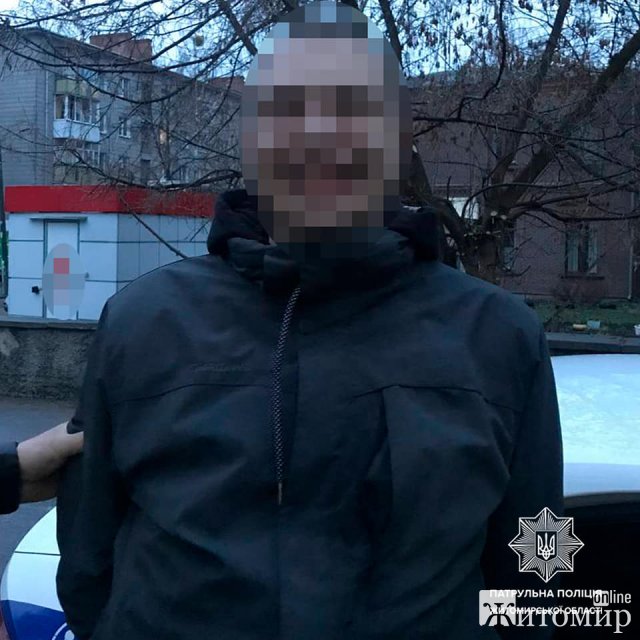  У Житомирі патрульні нагадали вимоги комендантської години та показали фото порушників