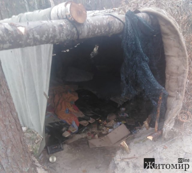 Жителька Київщини повідомила про розстріл окупантами матері та вітчима в селі на Житомирщині. ФОТО