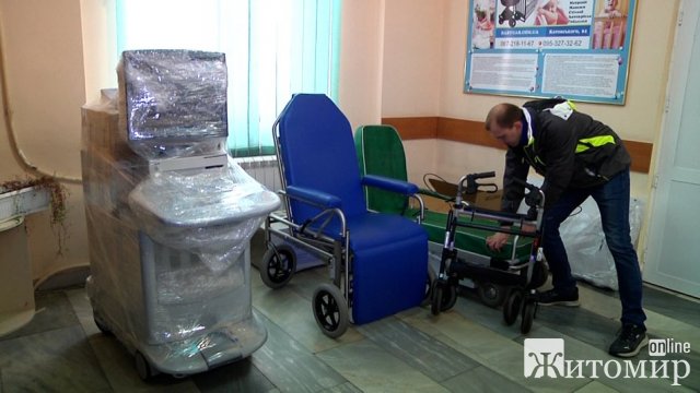  Пологове відділення житомирської лікарні волонтери поповнили медичним устаткуванням