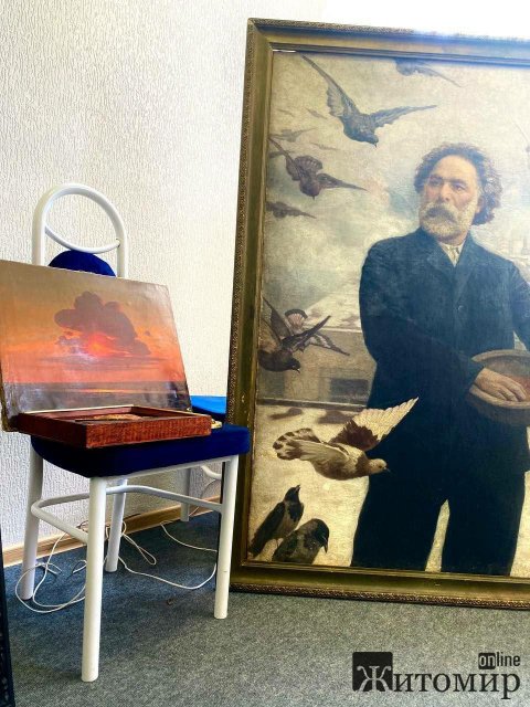 Російські окупанти вивезли з музеїв Маріуполя понад 2 тисячі унікальних експонатів. ФОТО