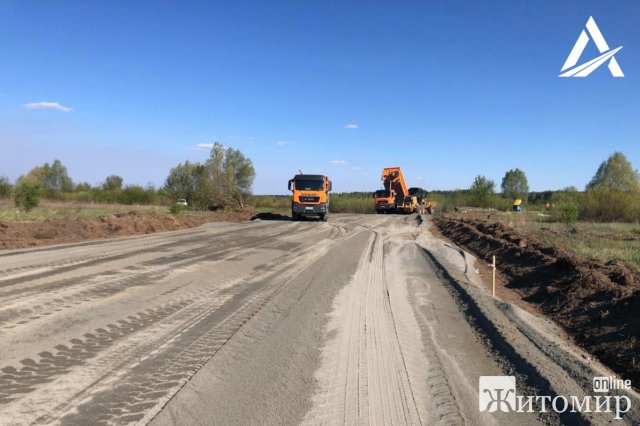 На трасі Київ - Ковель - Ягодин" у Житомирській області спорудили тимчасовий об