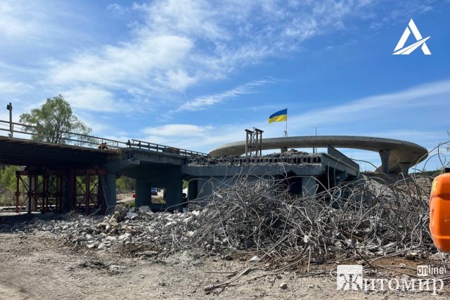 На житомирській трасі до кінця травня відкриють рух для вантажівок. ФОТО