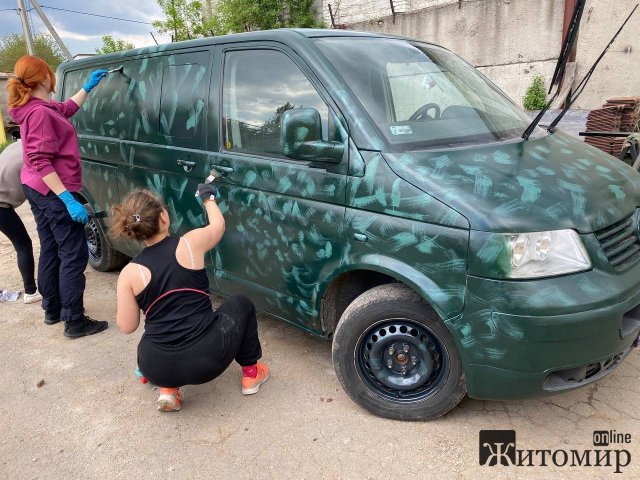 Житомирянин Володимир Котик зібрав кошти на другу машину для ЗСУ. ФОТО