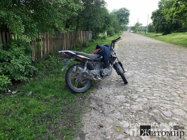 У селі Олевської громади під колеса мотоцикла потрапив 7-річний велосипедист: хлопчик травмувався. ФОТО