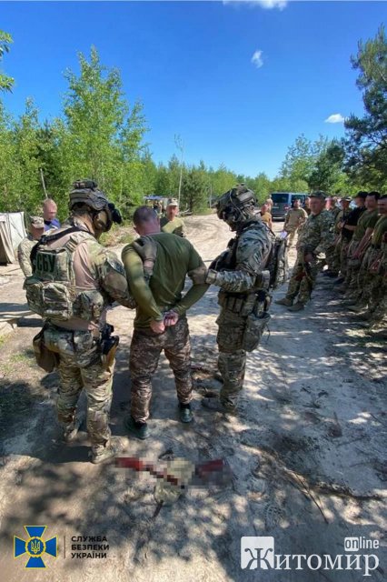 У Житомирі СБУ затримала колишнього "ДНРівця", який мав навчатися в одному з підрозділів ДШВ. ФОТО
