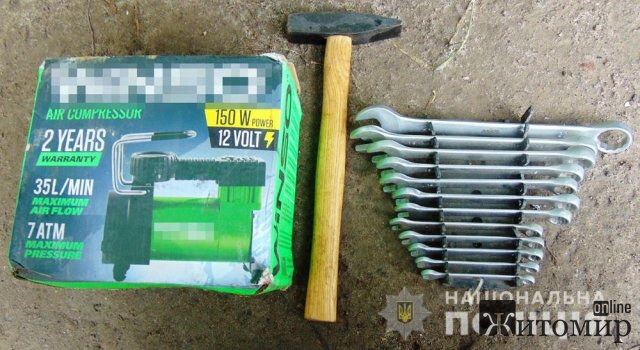 У Житомирі затримали автозлодія одразу після крадіжки з ВАЗу пенсіонера. ФОТО