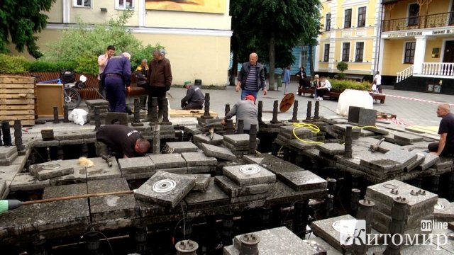 У Житомирі ремонт фонтану на Михайлівській обійдеться у понад 10 тис. грн. ФОТО