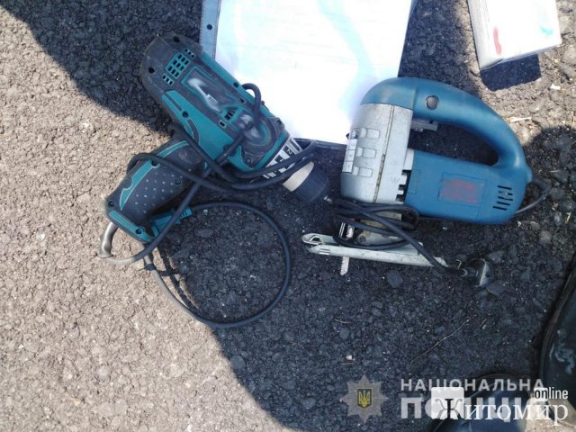 У Коростені затримали автомобіль, де виявили крадені речі з Малина. ФОТО