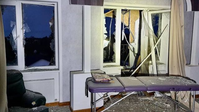 Вночі росіяни вдарили по Дніпропетровській області. Пошкоджено будинки, авто, траса та газопровід Вночі росіяни вдарили по Дніпропетровській області. Пошкоджено будинки, авто, траса та газопровід