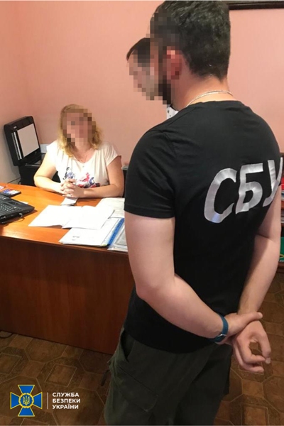 На Житомирщині кіберфахівці Служби безпеки України викрили чорних «оцінювачів» На Житомирщині кіберфахівці Служби безпеки України викрили чорних «оцінювачів»
