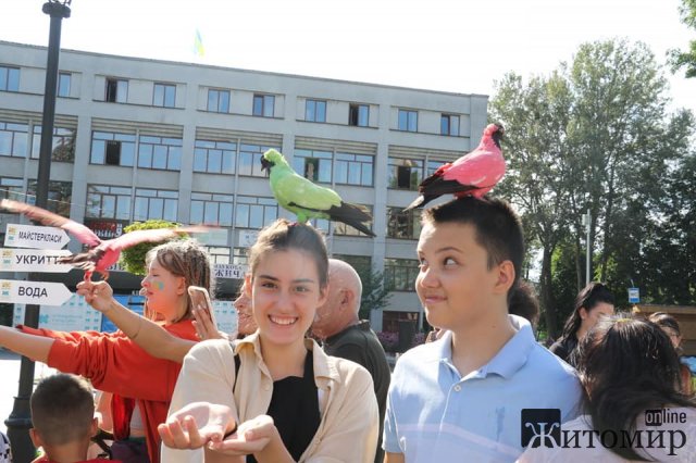 У Житомирі на Новому бульварі для дітлахів влаштували свято. ФОТО