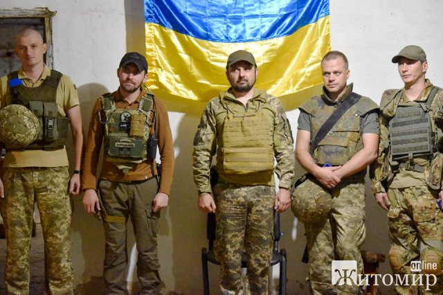 Воїнам 30-ї Новоград-Волинської бригади вручили державні нагороди та відомчі відзнаки з нагоди Дня Незалежності