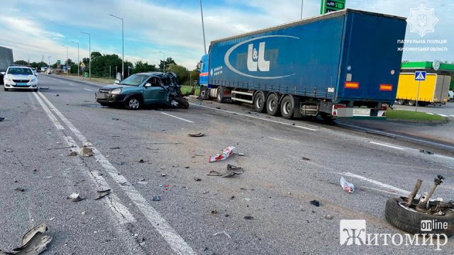 На автодорозі Житомир-Бердичів сталася ДТП з потерпілими. ФОТО
