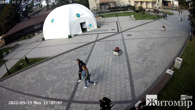 На Новому бульварі в Житомирі запрацювали камери відеоспостереження. ФОТО
