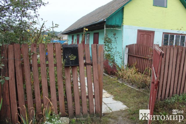 У селі Коростенського району чоловік побив дружину: жінку довелось оперувати медикам. ФОТО