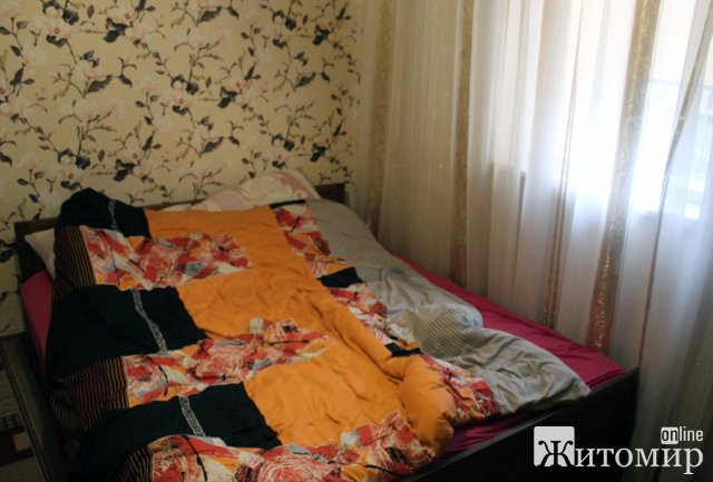 У селі Коростенського району чоловік побив дружину: жінку довелось оперувати медикам. ФОТО