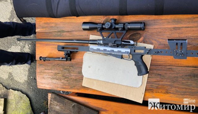 У жителя одного з сіл Бердичівського району поліцейські вилучили зброю та боєприпаси. ФОТО
