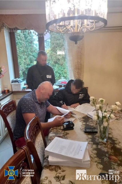 СБУ викрила схему "омолодження" імпортних вантажівок на Житомирській митниці, яка завдала бюджету збитків майже 40 млн грн. ФОТО