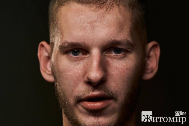 Перша фотосесія після полону Дмитра Козацького з Малина