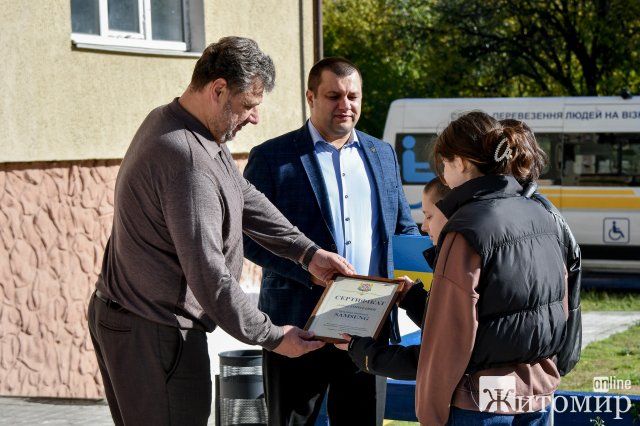 На Житомирщині переселенцям дали 8 соцквартир, які купили за кошти держбюджету. ФОТО