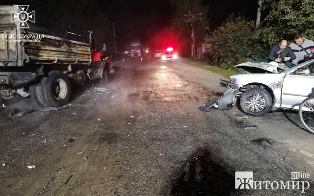 Минулої доби на Житомирщині рятувальники ліквідували наслідки трьох ДТП. ФОТО