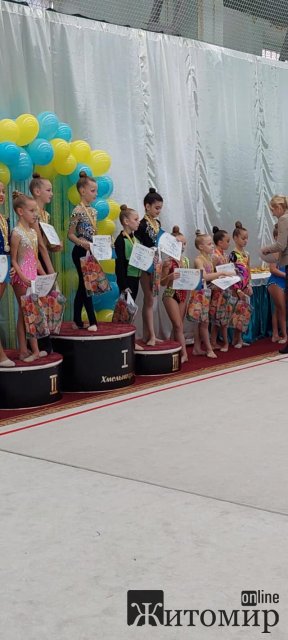 Юні житомирські гімнастки взяли участь чемпіонаті з художньої гімнастики «З Україною в серці» на підтримку ЗСУ в Хмельницькому