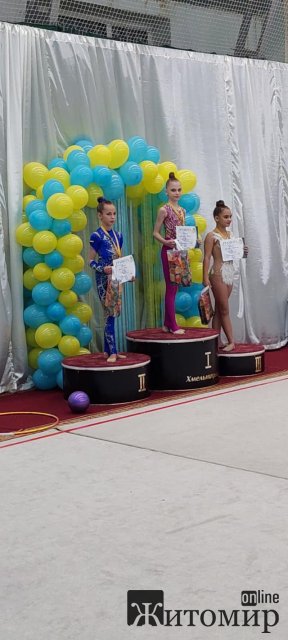 Юні житомирські гімнастки взяли участь чемпіонаті з художньої гімнастики «З Україною в серці» на підтримку ЗСУ в Хмельницькому