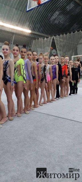 Юні житомирські гімнастки взяли участь чемпіонаті з художньої гімнастики «З Україною в серці» на підтримку ЗСУ в Хмельницькому