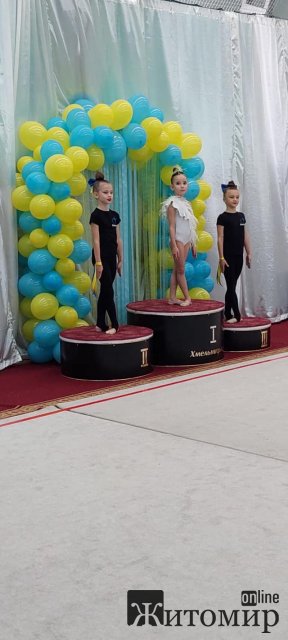 Юні житомирські гімнастки взяли участь чемпіонаті з художньої гімнастики «З Україною в серці» на підтримку ЗСУ в Хмельницькому