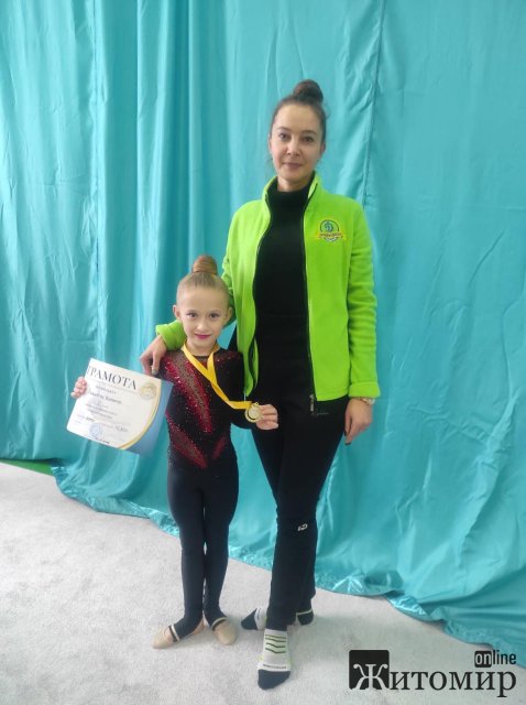Юні житомирські гімнастки взяли участь чемпіонаті з художньої гімнастики «З Україною в серці» на підтримку ЗСУ в Хмельницькому