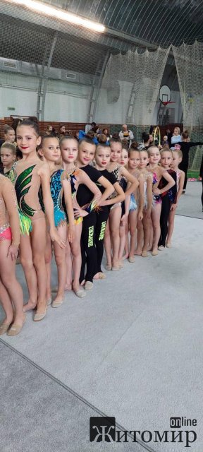 Юні житомирські гімнастки взяли участь чемпіонаті з художньої гімнастики «З Україною в серці» на підтримку ЗСУ в Хмельницькому