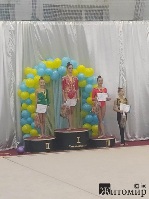 Юні житомирські гімнастки взяли участь чемпіонаті з художньої гімнастики «З Україною в серці» на підтримку ЗСУ в Хмельницькому