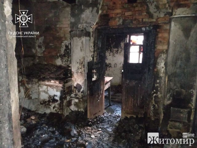 У Бердичеві та селі Коростенського району рятувальники гасили пожежі у будинках. ФОТО